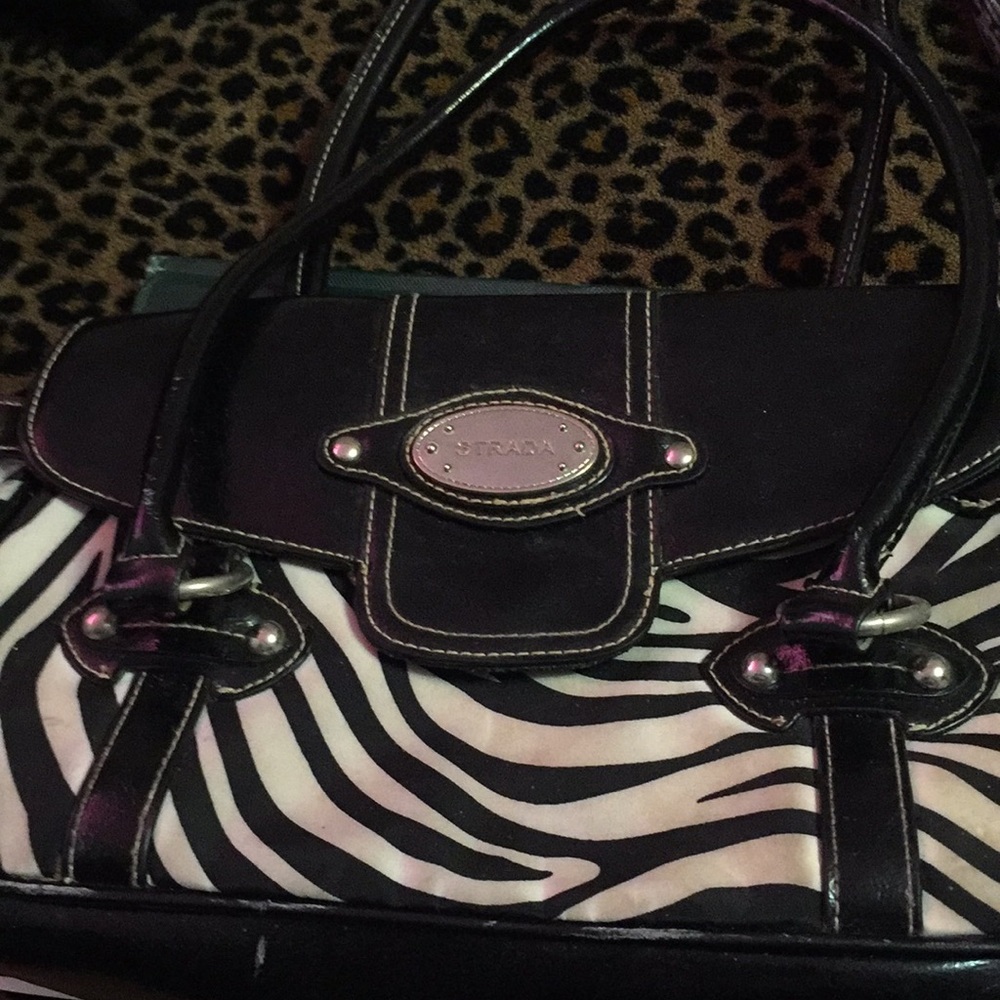 Strada purse
